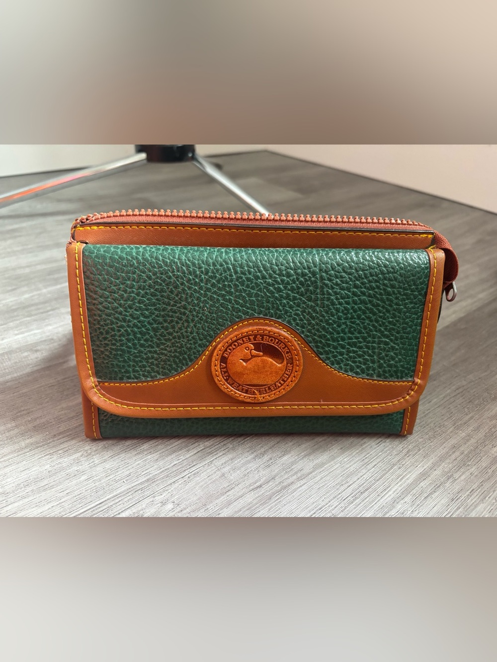 Dooney & Bourke Forest Green Pebbled Leather Wallet. Broken snap!!